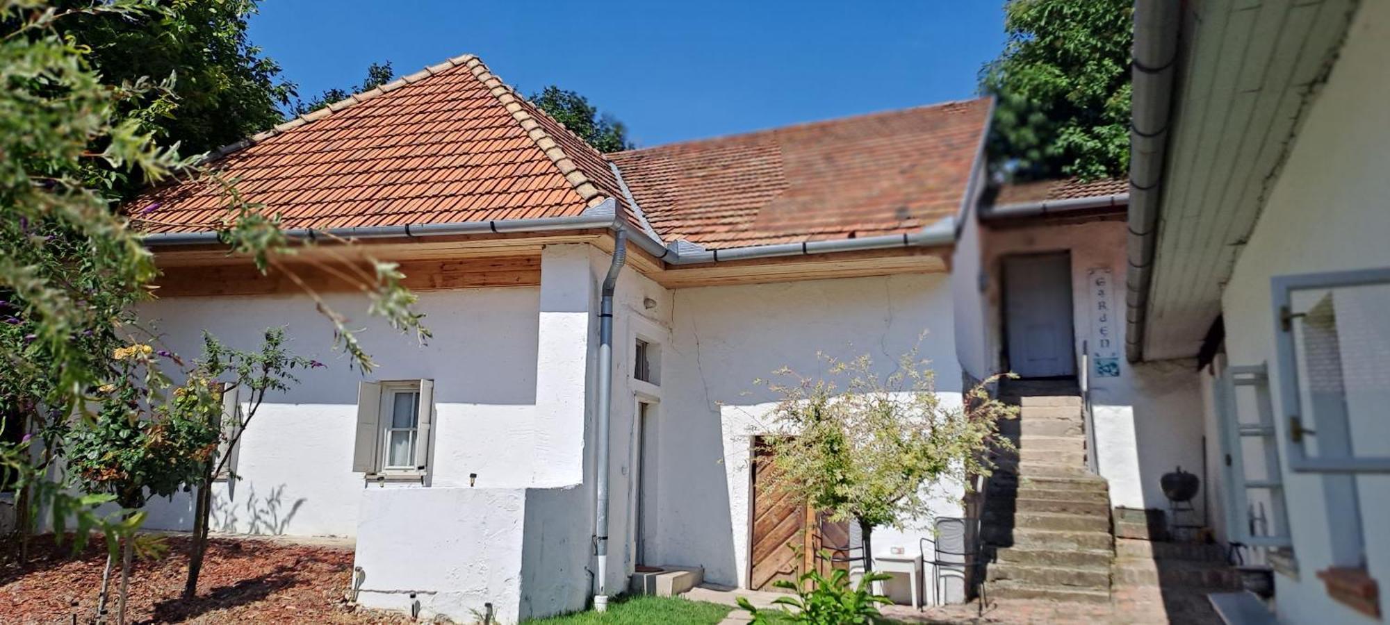 Plitzner Belvarosi Apartmanhaz 埃格尔 外观 照片