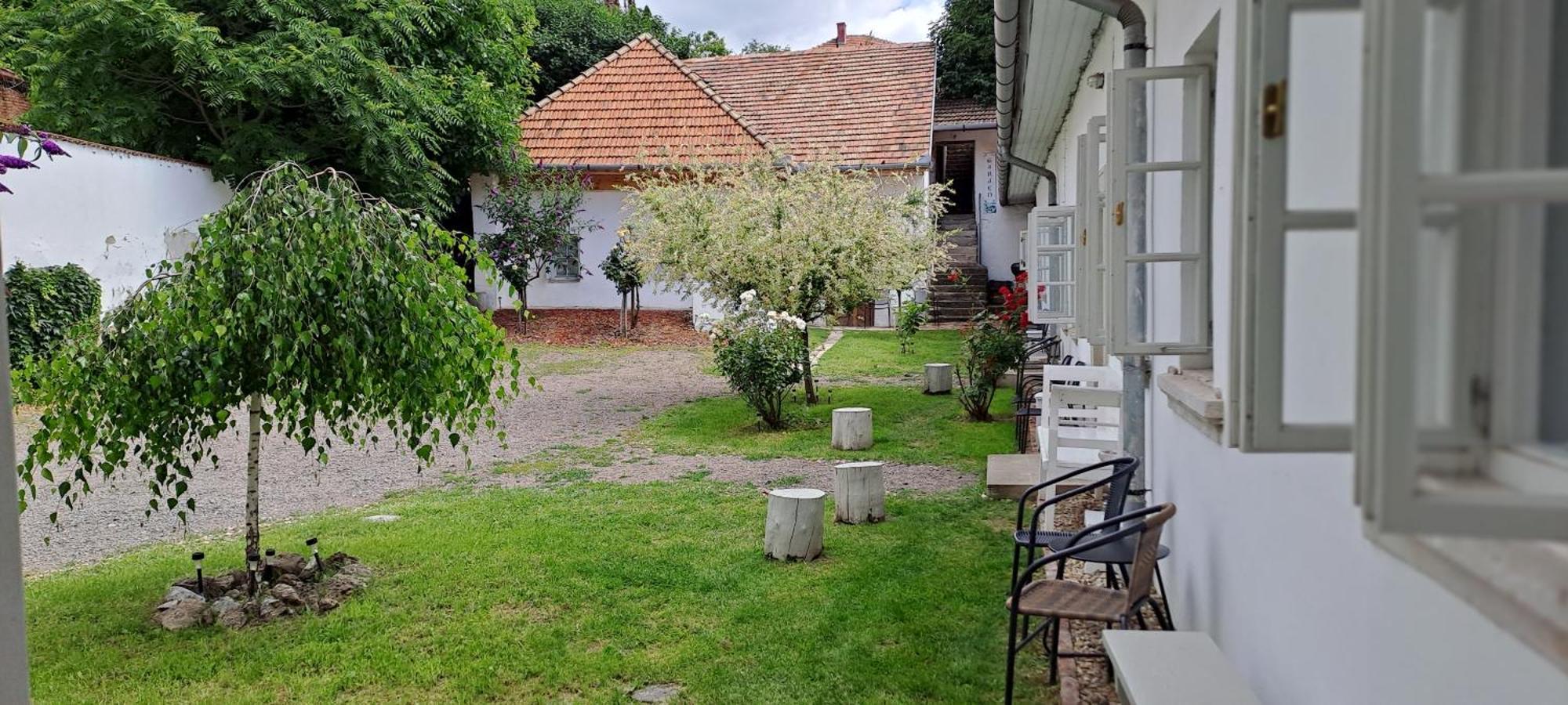 Plitzner Belvarosi Apartmanhaz 埃格尔 外观 照片