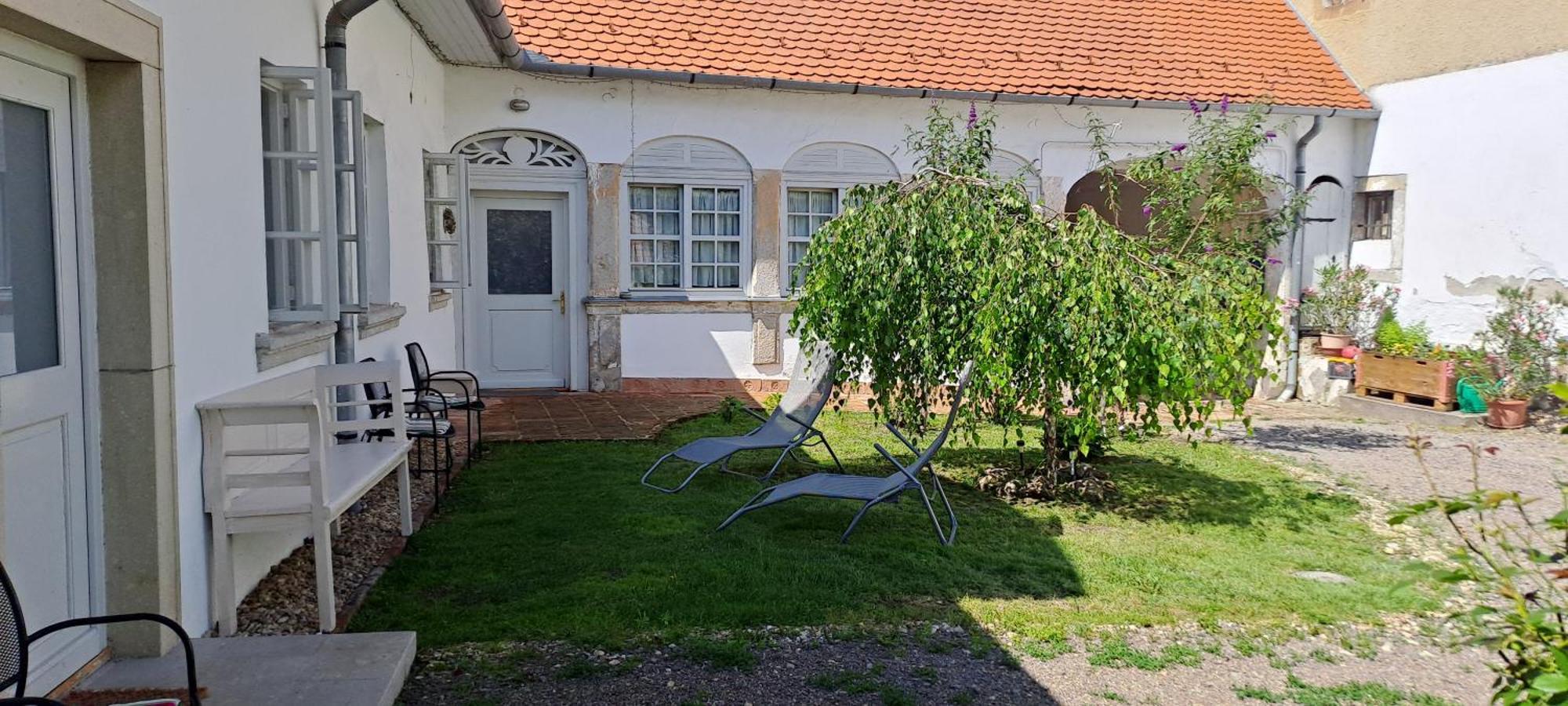 Plitzner Belvarosi Apartmanhaz 埃格尔 外观 照片